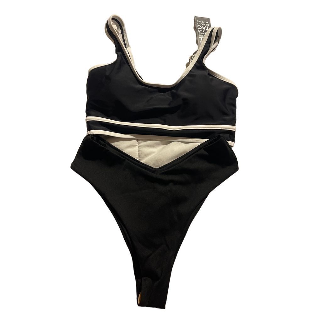 Black Sporty Two-Piece Swimsuit Set Athletic Beachwear A-311